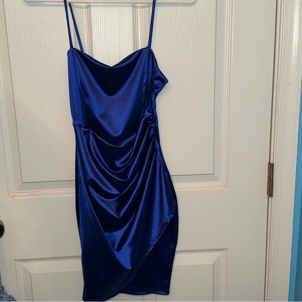 ROYAL BLUE HOMECOMING DRESS